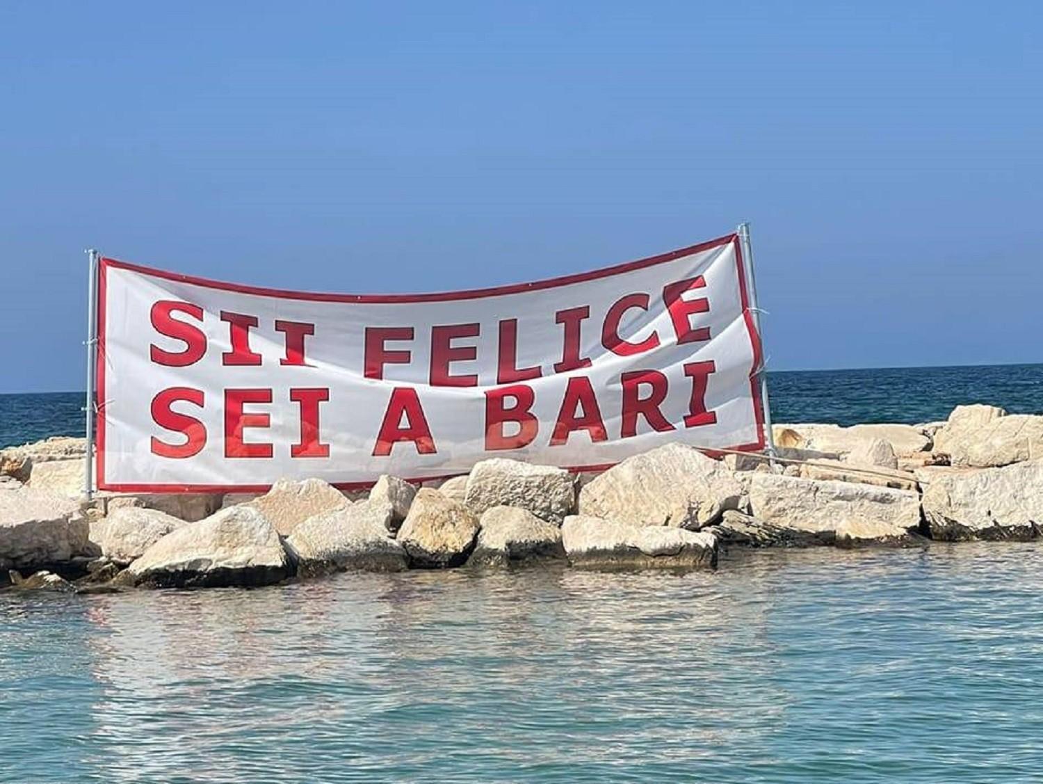 Guesthouse In Vacanza A Bari Bagian luar foto